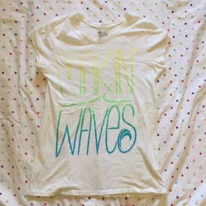 “Makin’ waves” summer tee!
